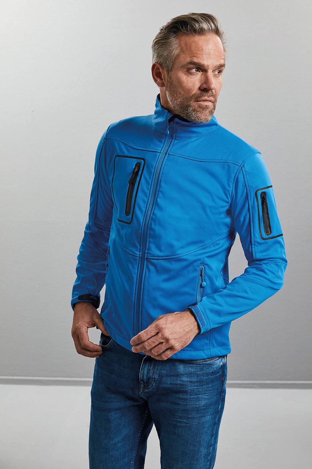 http://www.epic-label.fr/cdn/shop/files/blousons-russell-r-520m-0-veste-sport-shell-5000-homme-epic-label-28482911699033.jpg?v=1683672487